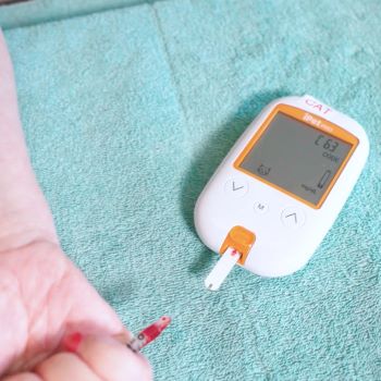 Thumbnail - Using a Glucometer